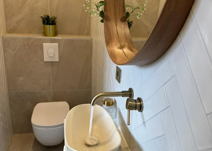 Family Double Floor View Art R3&5 * Hága