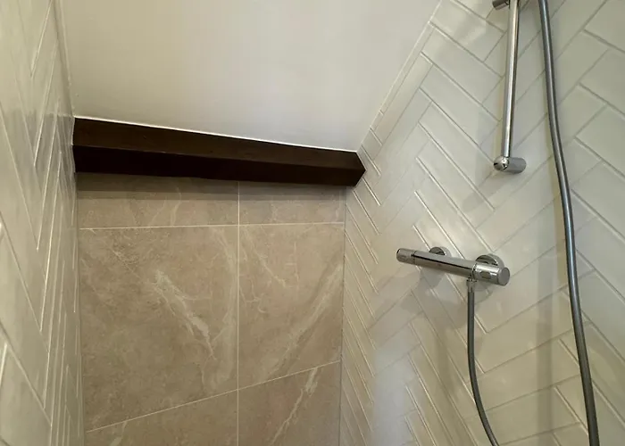 Apartman Family Double Floor View Art R3&5