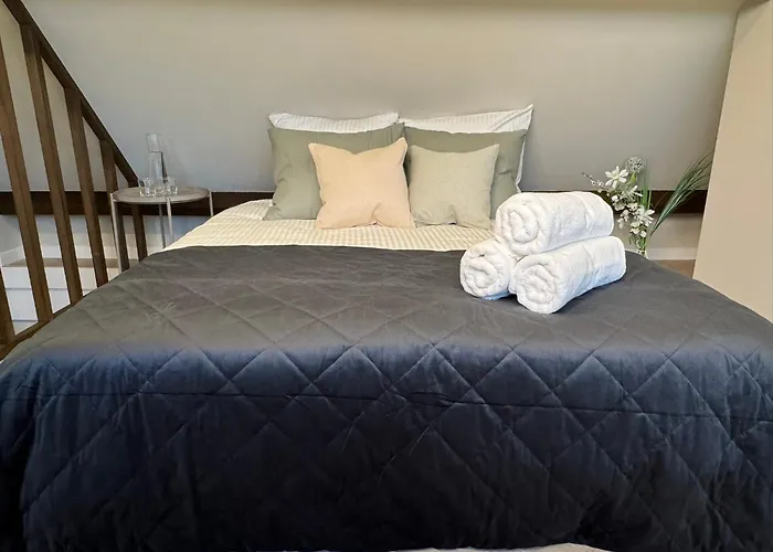 Family Double Floor View Art R3&5 * Hága