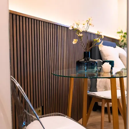 Family Double Floor View Art R3&5 Appartement Den Haag