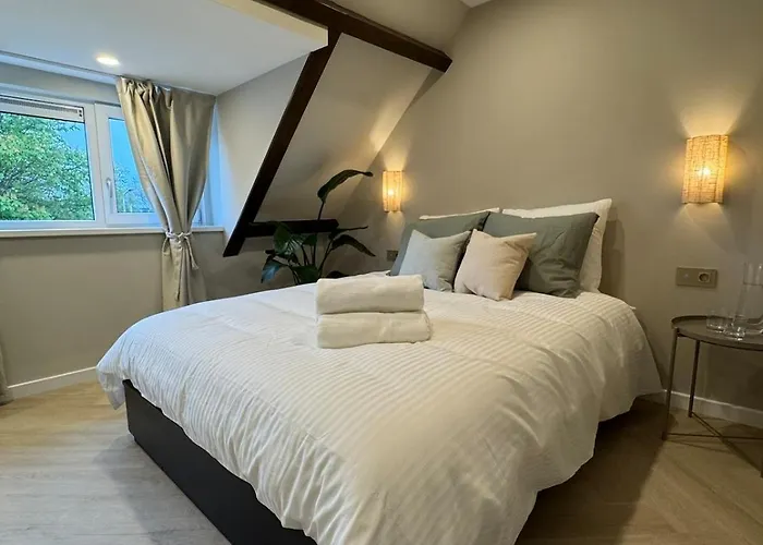 Family Double Floor View Art R3&5 Apartment *