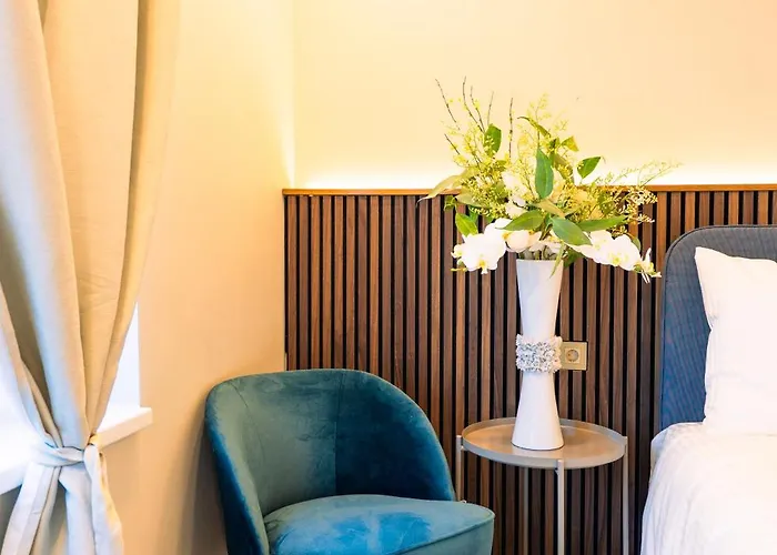 Family Double Floor View Art R3&5 * Haag